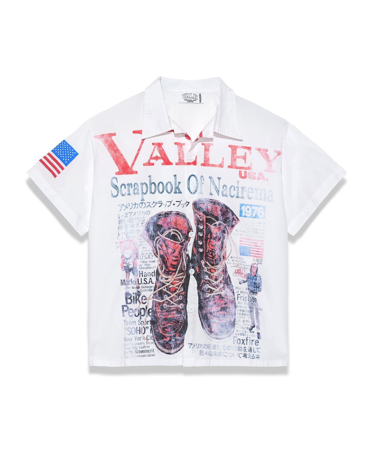 MAGAZINE BUTTON UP