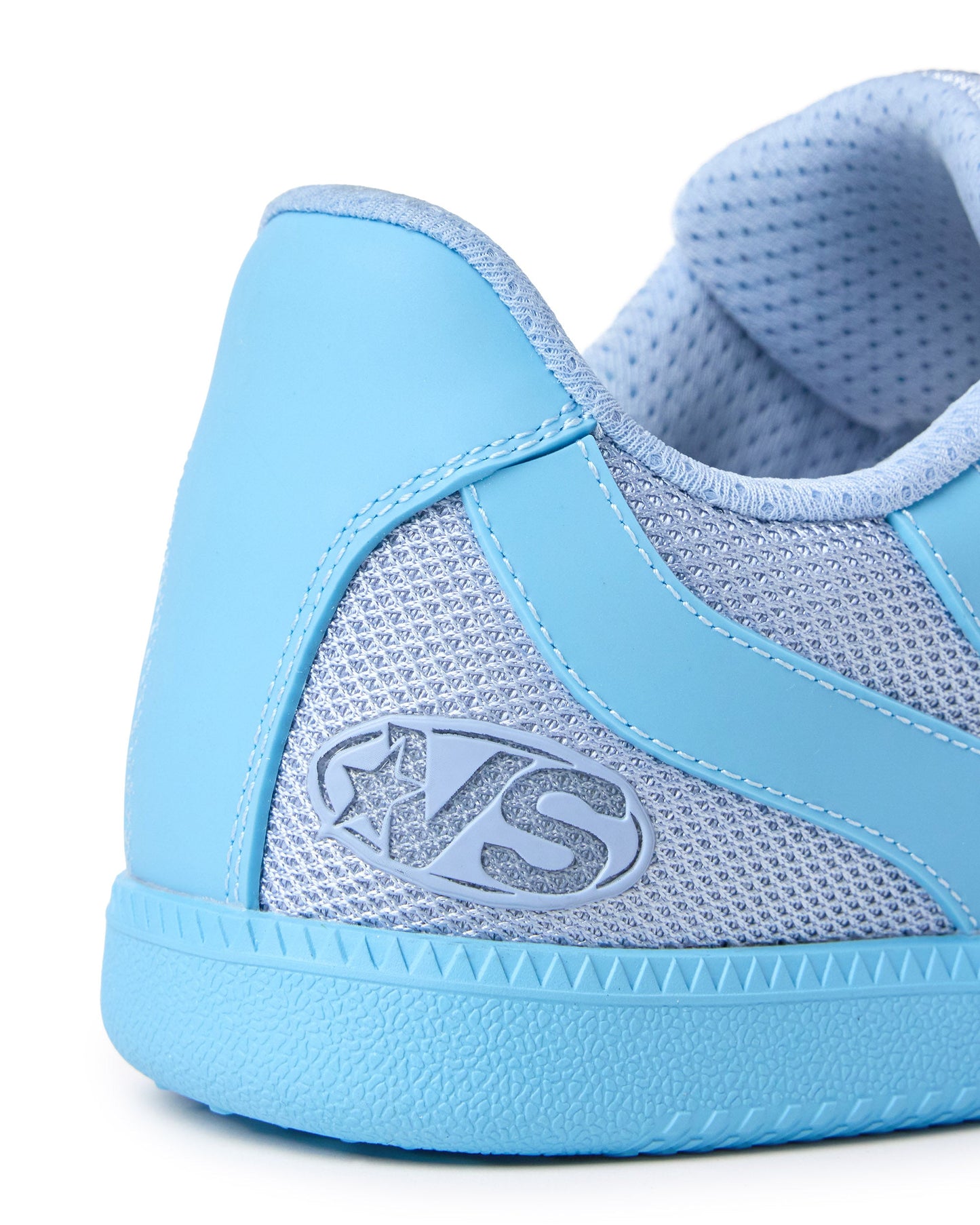 AQUA TRAINERS